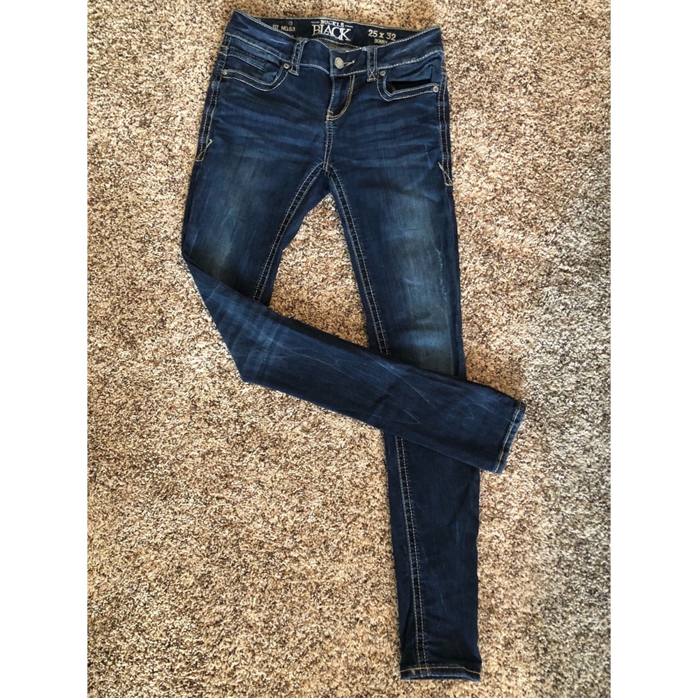 Buckle Blacks